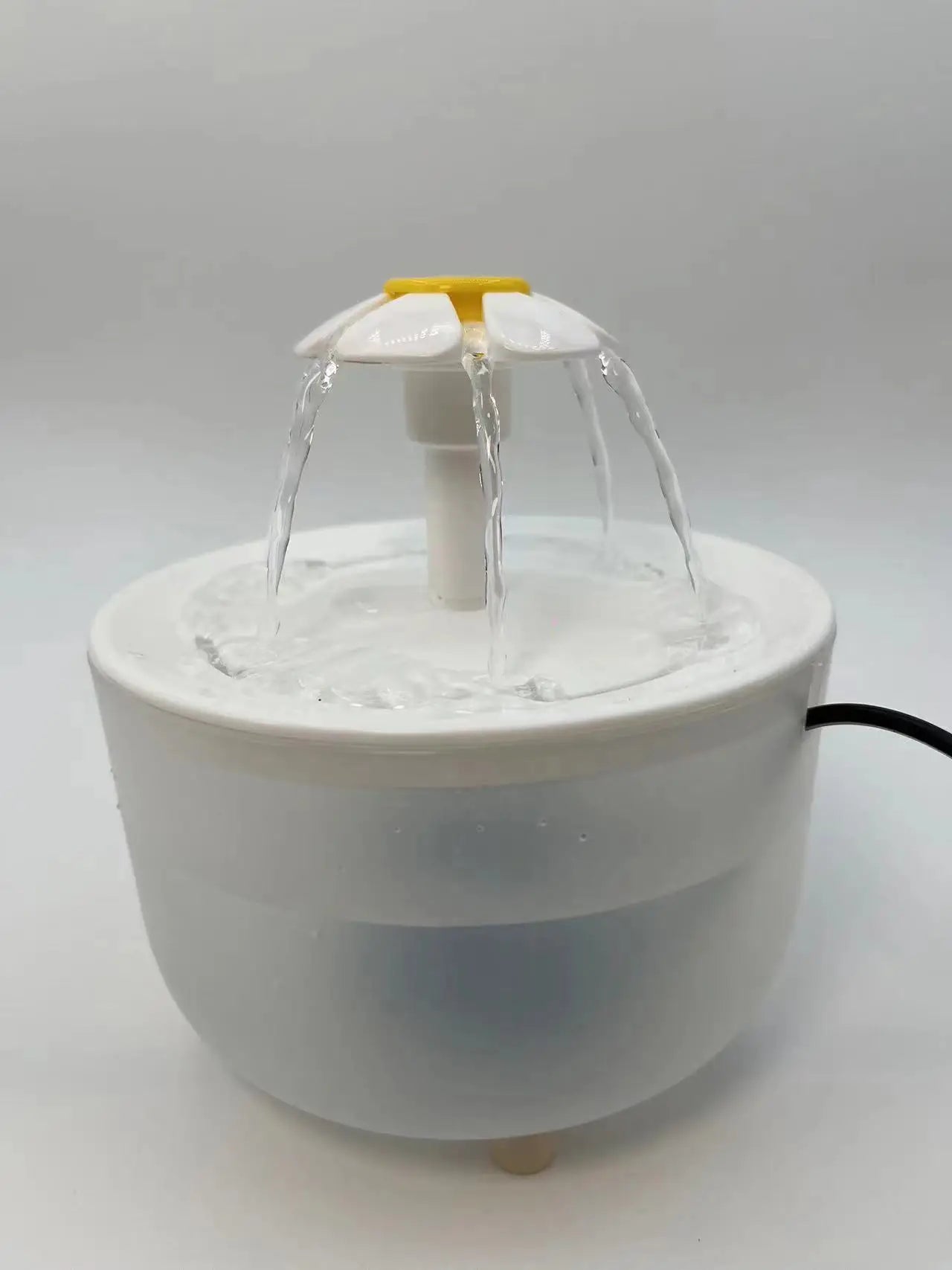 Fuente de Agua Automática para Gatos y Perros - Bebedero Eléctrico Silencioso con Filtro USB, 1.2L